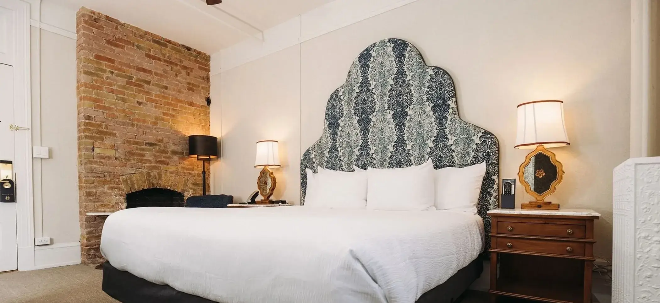 Adjoining Classic King Room at Hotel Colorado