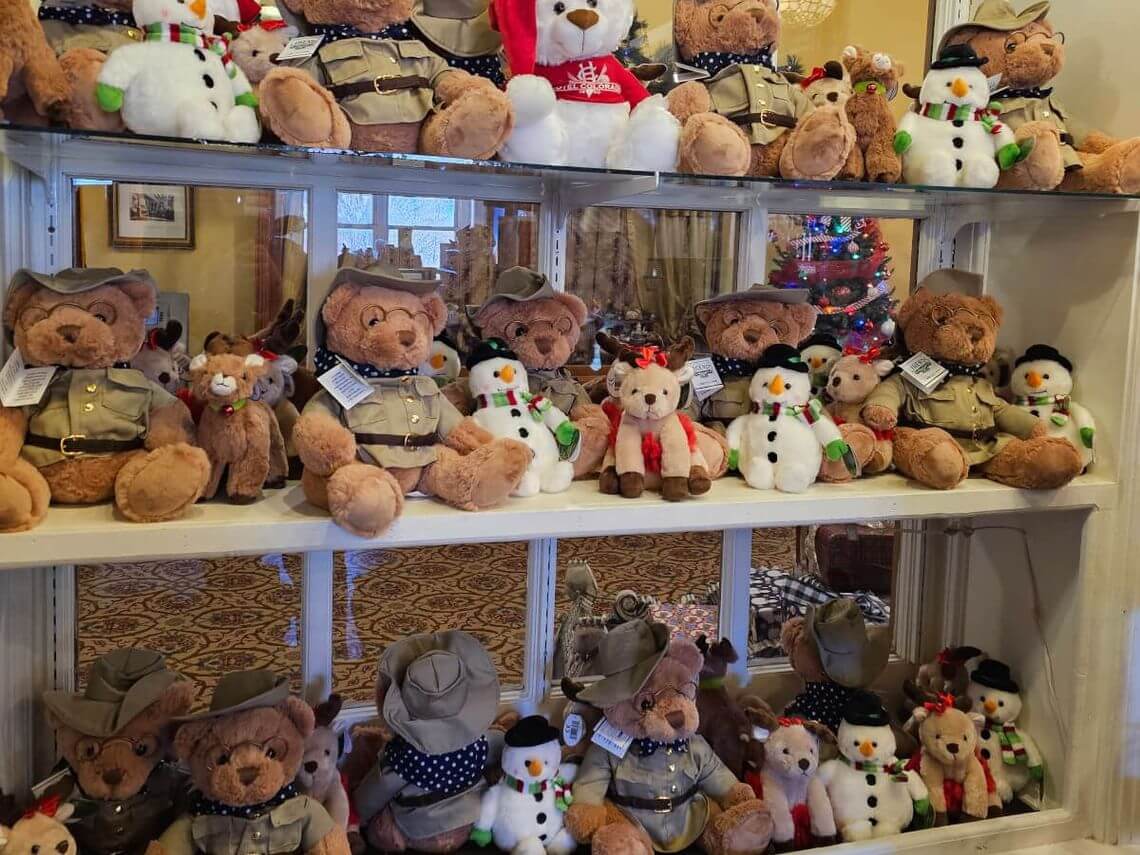 Stuft animals sold at Hotel Colorado
